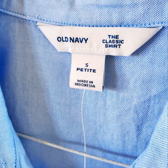 NWOT - Old Navy - The Classic Shirt for Women - Picture 3 of 5